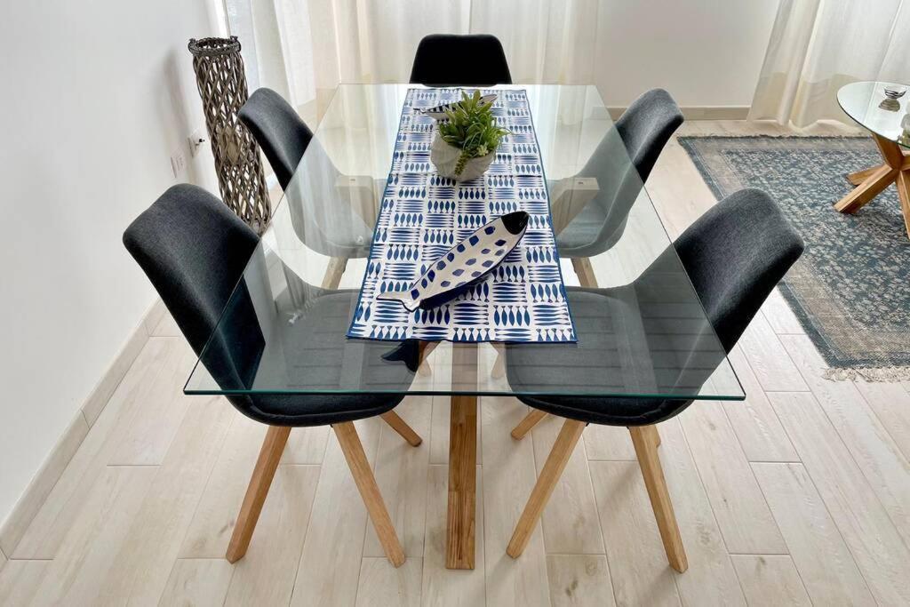Free Private Parking, New Apartment Алгеро Екстериор снимка