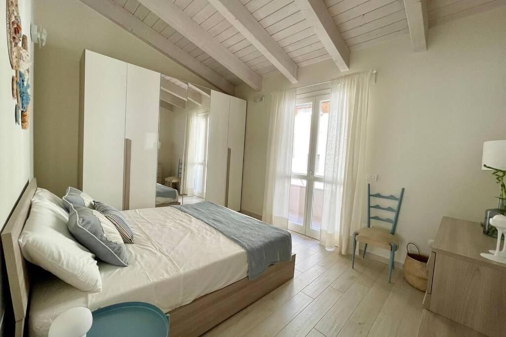 Free Private Parking, New Apartment Алгеро Екстериор снимка