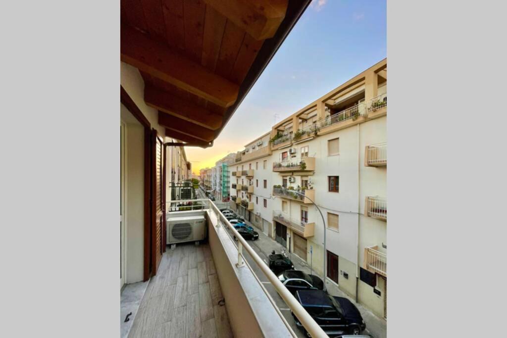 Free Private Parking, New Apartment Алгеро Екстериор снимка