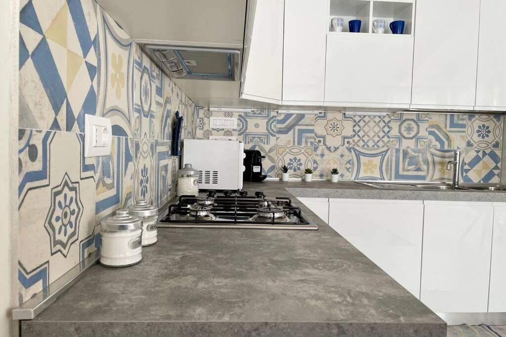 Free Private Parking, New Apartment Алгеро Екстериор снимка